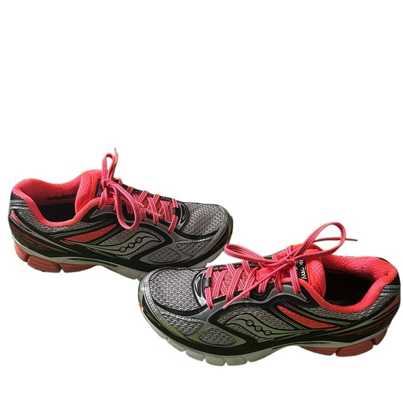 Saucony Women’s Size 7.5 Guide Running Shoes – Gray/Pink/black – Great Condition - Picture 4 of 11